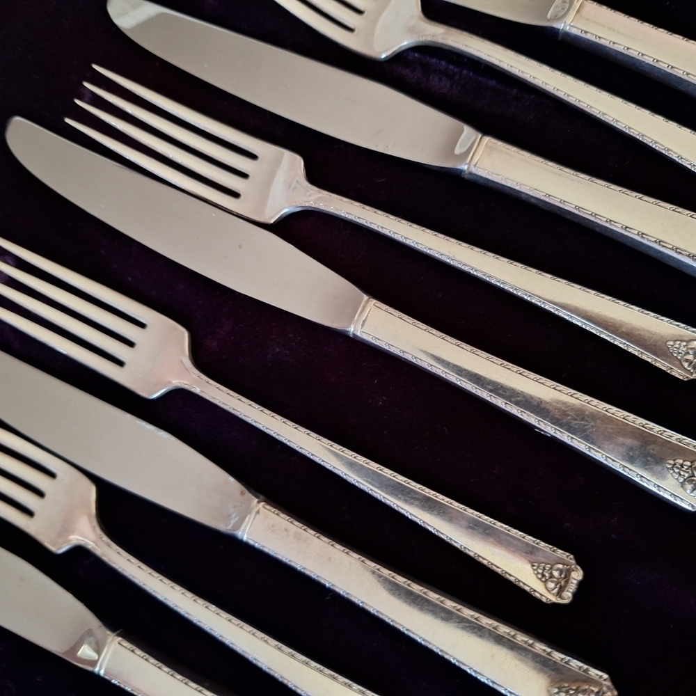 Prestige Silver Plate Vintage Prestine Forks and Knife  Set Lot 2 - Picture 5 of 16
